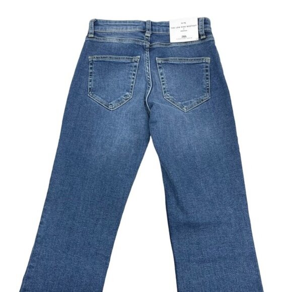 NWT ZARA Low Rise Slim Fit Bootcut Jean Sz 0 Raw Hem - Picture 8 of 10